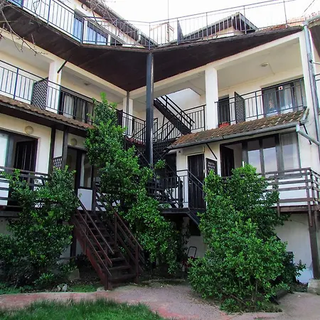 Philadelphia Guest house *