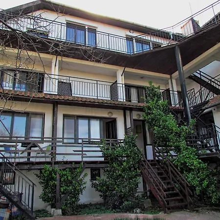 Philadelphia Guest house *