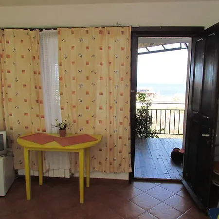 Philadelphia Guest house *